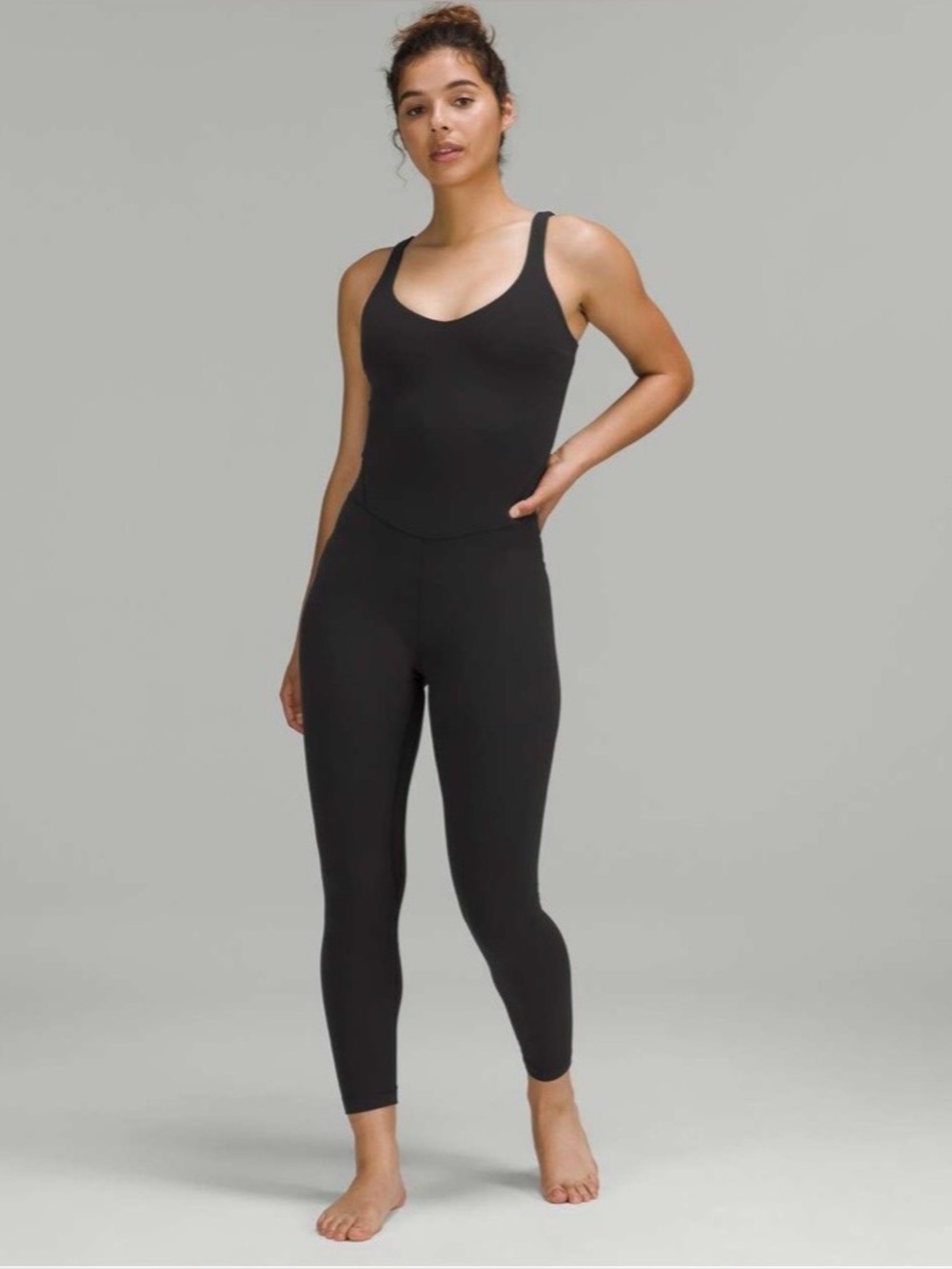 Lululemon Align Bodysuit 25"
Black size 4 EUC